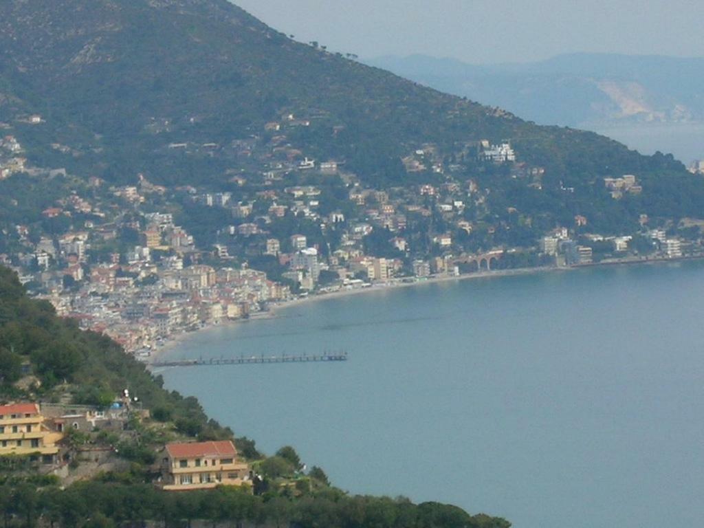 Bed and Breakfast Il Nido Rifatto Laigueglia Esterno foto